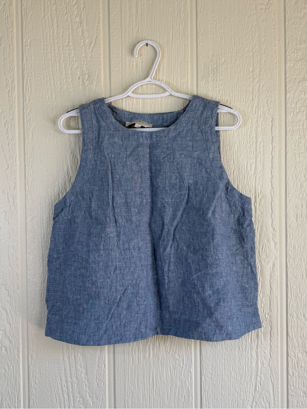 LOFT 100% Linen Relaxed Chambray Tank Top in Blue